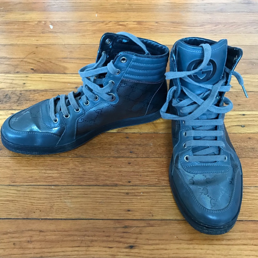 Size 8 Gucci sneakers